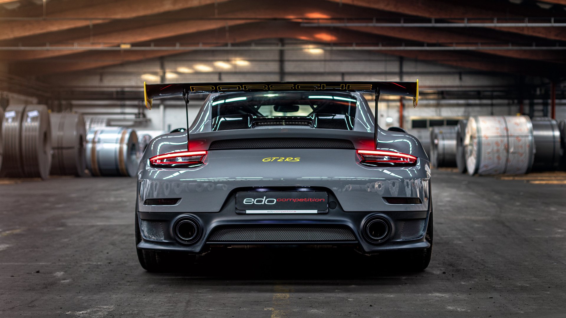 尤文图斯高位围抢掌控比赛节奏，尤文图斯打法