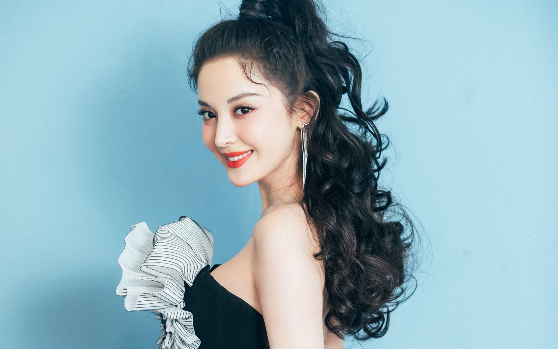 开云官网APP下载-罗斯·范奥特尔戴克蝶泳冲刺抢眼